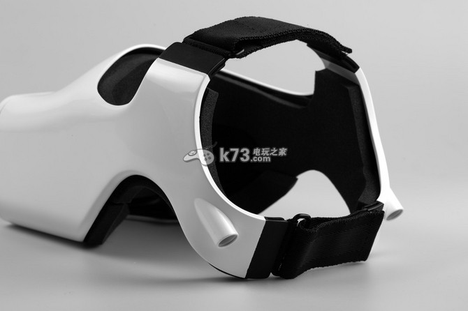 首款眼球追踪虚拟现实设备FOVE发起众筹