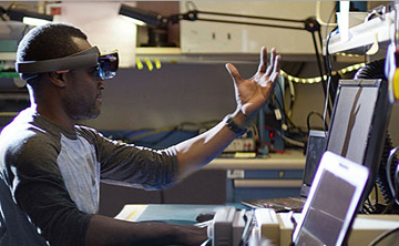 一个HoloLens创意值10万美元！微软HoloLens扶持计划启动